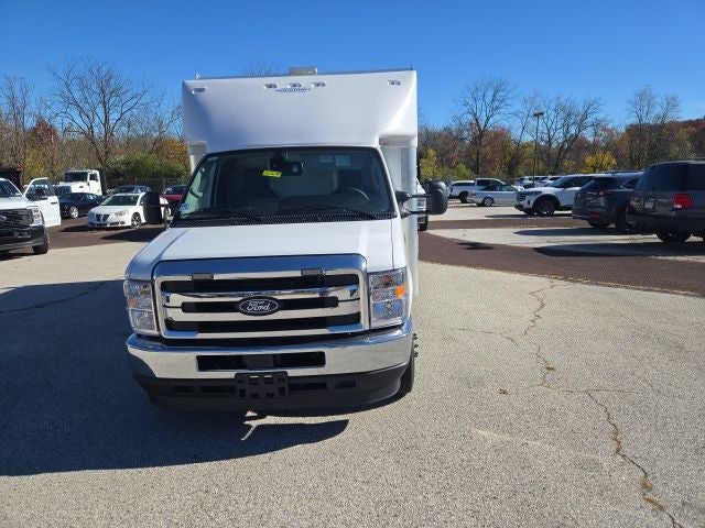 2026 Ford E-Series Cutaway E-350 SRW 158 WB
