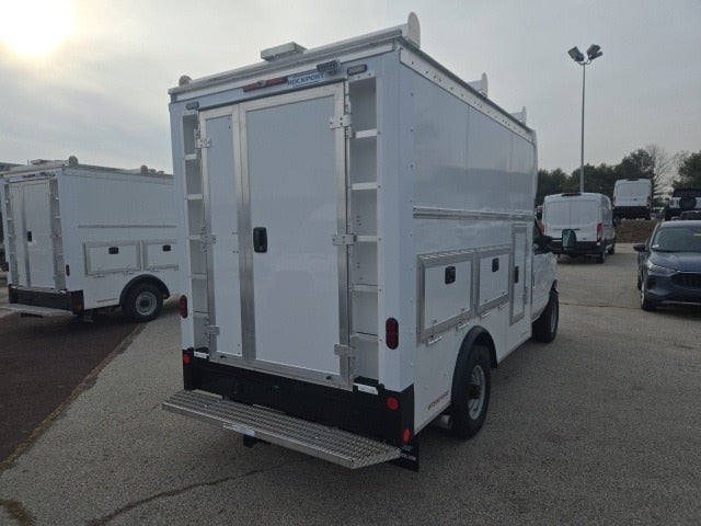 2026 Ford E-Series Cutaway E-350 SRW 138 WB