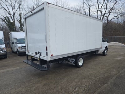 2025 Ford E-Series Cutaway E-450 DRW 176 WB