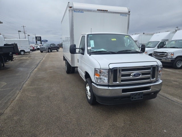 2025 Ford E-Series Cutaway E-450 DRW 158 WB
