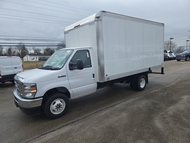 2025 Ford E-Series Cutaway E-450 DRW 158 WB