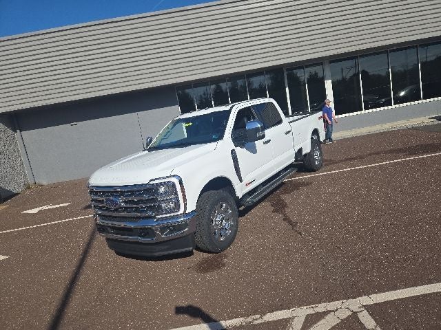 2026 Ford Super Duty F-250 SRW LARIAT 4WD Crew Cab 8' Box