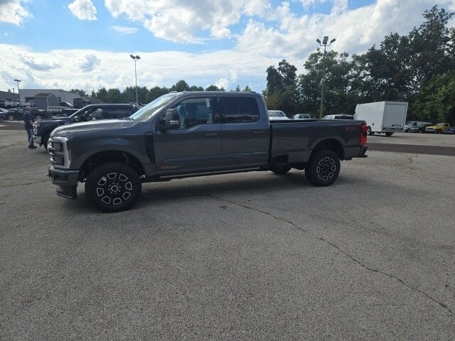 2026 Ford Super Duty F-350 SRW XL 4WD Crew Cab 6.75' Box