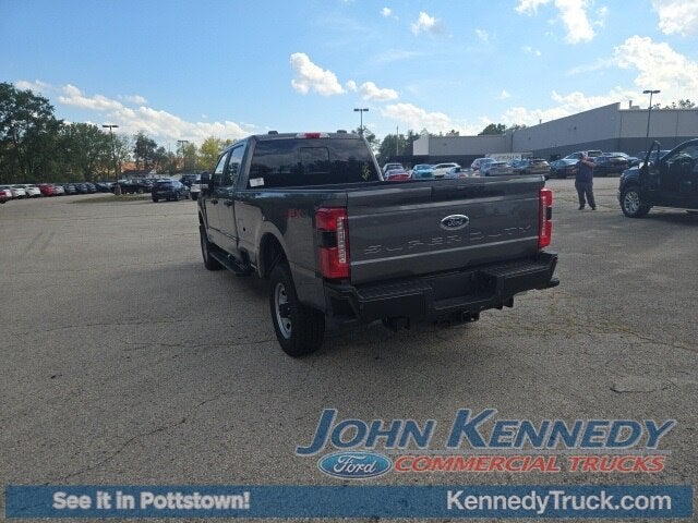 2026 Ford Super Duty F-350 SRW XL 4WD Crew Cab 6.75' Box