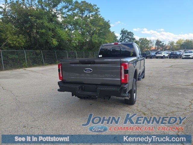2026 Ford Super Duty F-350 SRW XL 4WD Crew Cab 6.75' Box