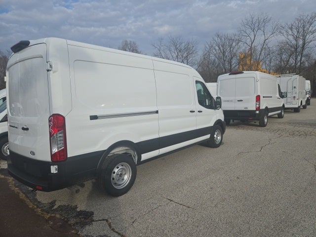 2026 Ford Transit Cargo Van T-250 148 Med Rf 9150 GVWR RWD