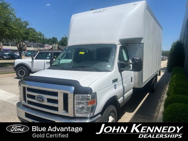 2025 Ford E-350SD Base Cutaway