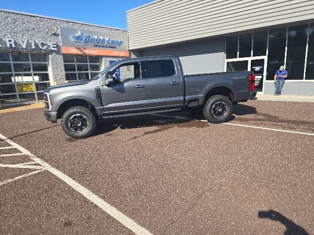 2026 Ford F-350SD Lariat