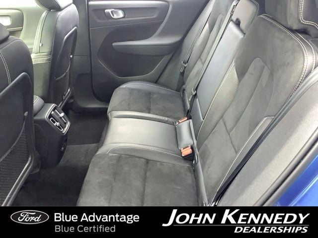 2021 Volvo XC40 Recharge Pure Electric P8