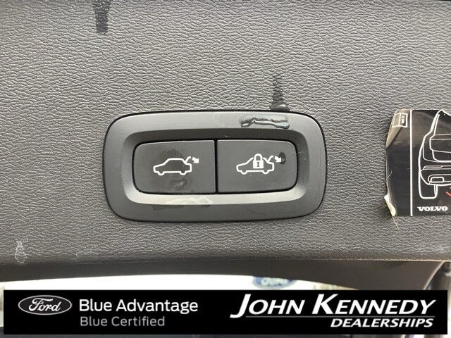 2021 Volvo XC40 Recharge Pure Electric P8