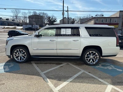2017 Cadillac Escalade ESV Luxury