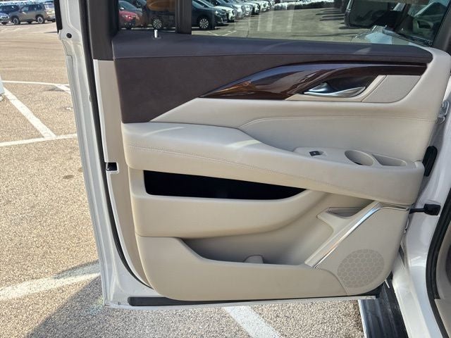 2017 Cadillac Escalade ESV Luxury