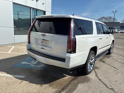 2017 Cadillac Escalade ESV Luxury