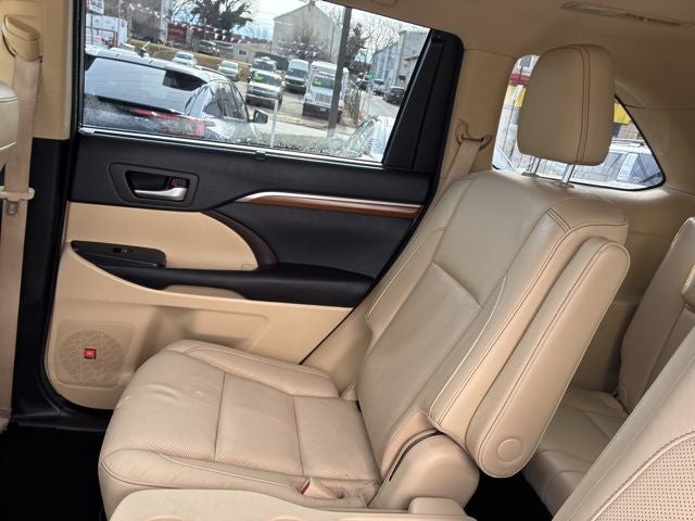 2017 Toyota Highlander Limited