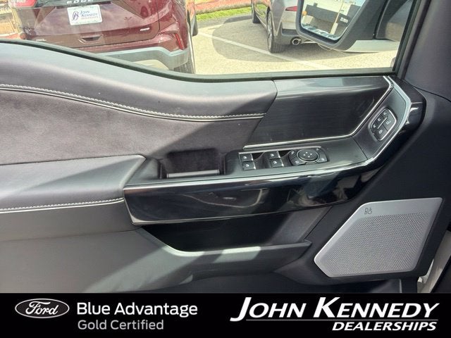 2025 Ford F-150 Lightning Platinum