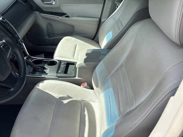 2017 Toyota Camry Hybrid XLE