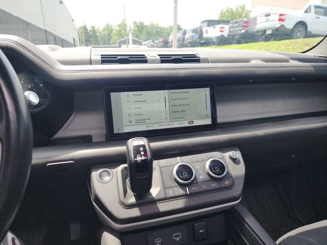 2022 Land Rover Defender 110 X-Dynamic HSE