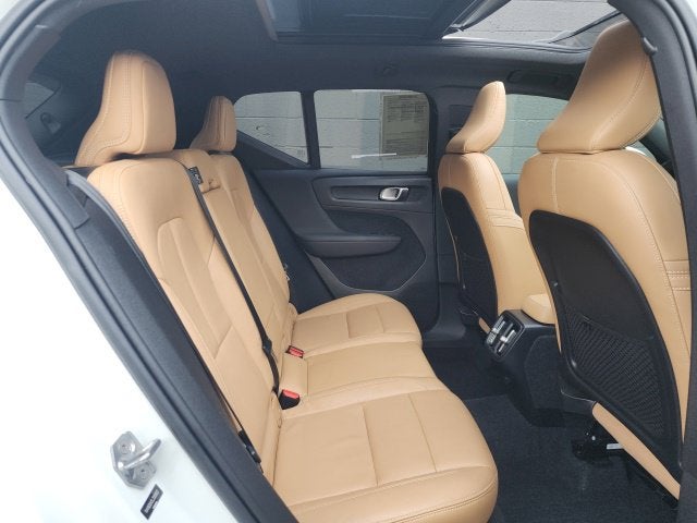 2020 Volvo XC40 Momentum