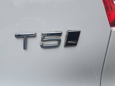2020 Volvo XC40 Momentum