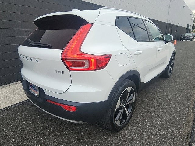 2020 Volvo XC40 Momentum